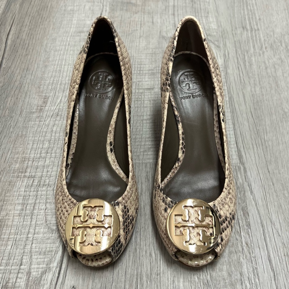 Tory Burch Python Embossed Leather Peep-toe Wedge Pumps Size 7